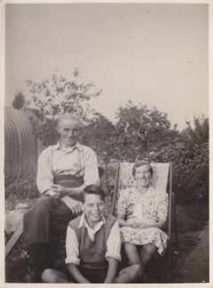 Thomas Edward Taylor and family moved to Laindon 1930 Thomas Edward Taylor and family moved to Laindon 1930